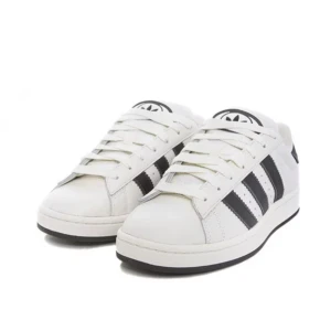 Adidas campus - Skitsnygga adidas campus! Står ut i mängden då de är i läder vilket även är ett stort plus då de är lättare att tvätta och håller länge. Pris kan diskuteras!