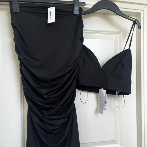 Co-ord set  - Skrynklig kjol & top Kan även passa XS