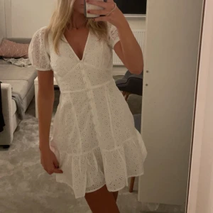 Klänning GinaTricot  - Storlek XS. Använd 1 gång🫶🏻