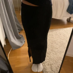 Ribbad långlkjol - Nästan aldrig använd långkjol från zara💗