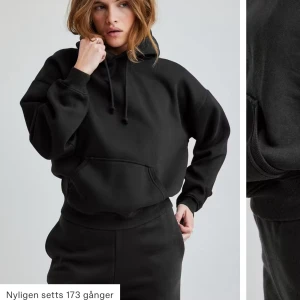 Bikbok hoodie - Svart hoodie från Bikbok i storlek S i fint skick🩷