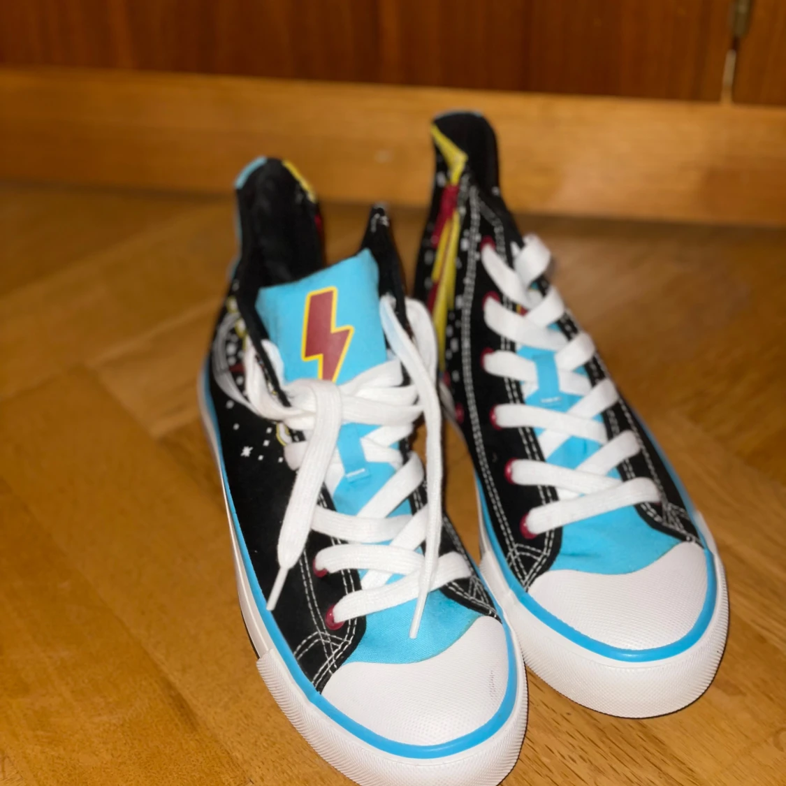 Nya ACDC sneakers  - 90