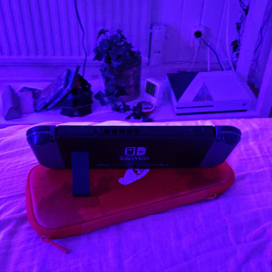 Nintendo Switch med röd väska - 90