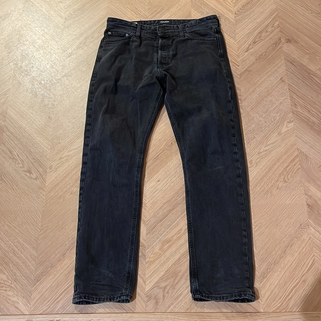 Svarta jeans
