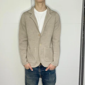 Stenströms Kofta - Stenströms kofta | Skick: 9/10 | Strl S passar även M | Pris - 999 | Fraktar via Postnord eller Instabox på köparens bekostnad | Hör av dig vid minsta fråga eller fundering//CL