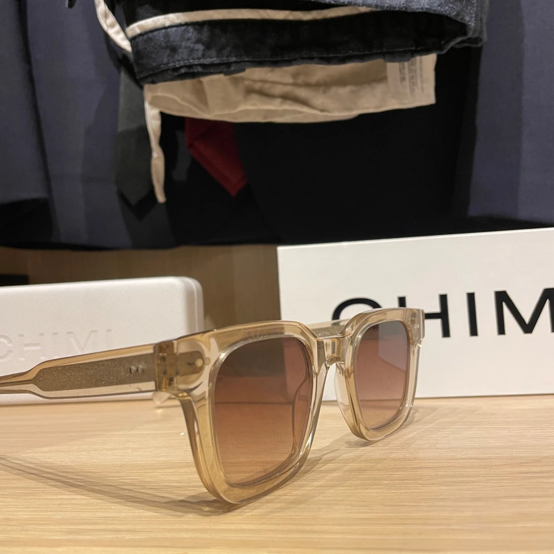 Transparenta solglasögon från Chimi - 92
