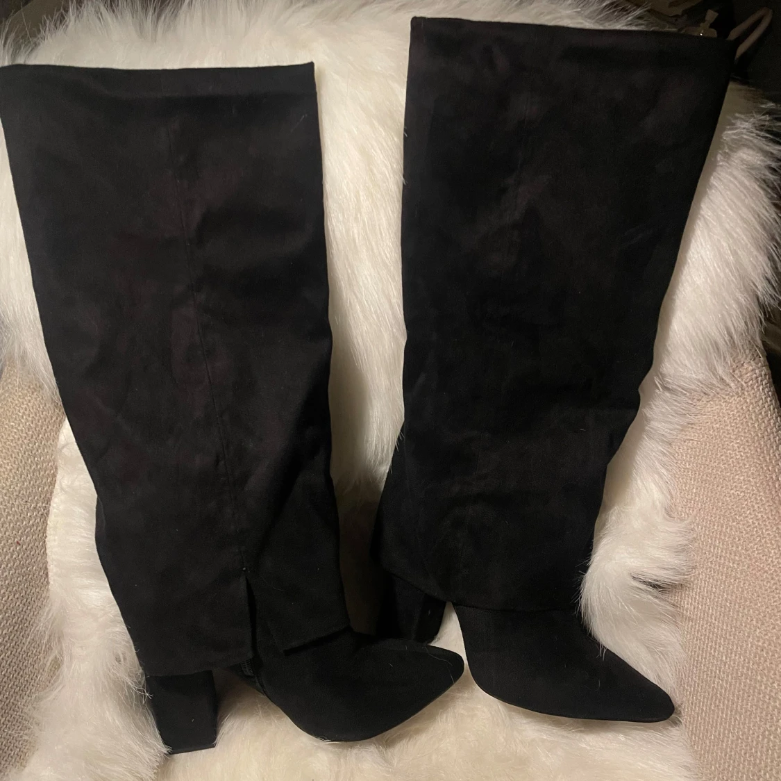 Svarta stövlar med klack - 2