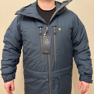 Fjällräven bergtagen jacka - Fjällräven bergtagen jacka i nyskick! Tags med följs! 