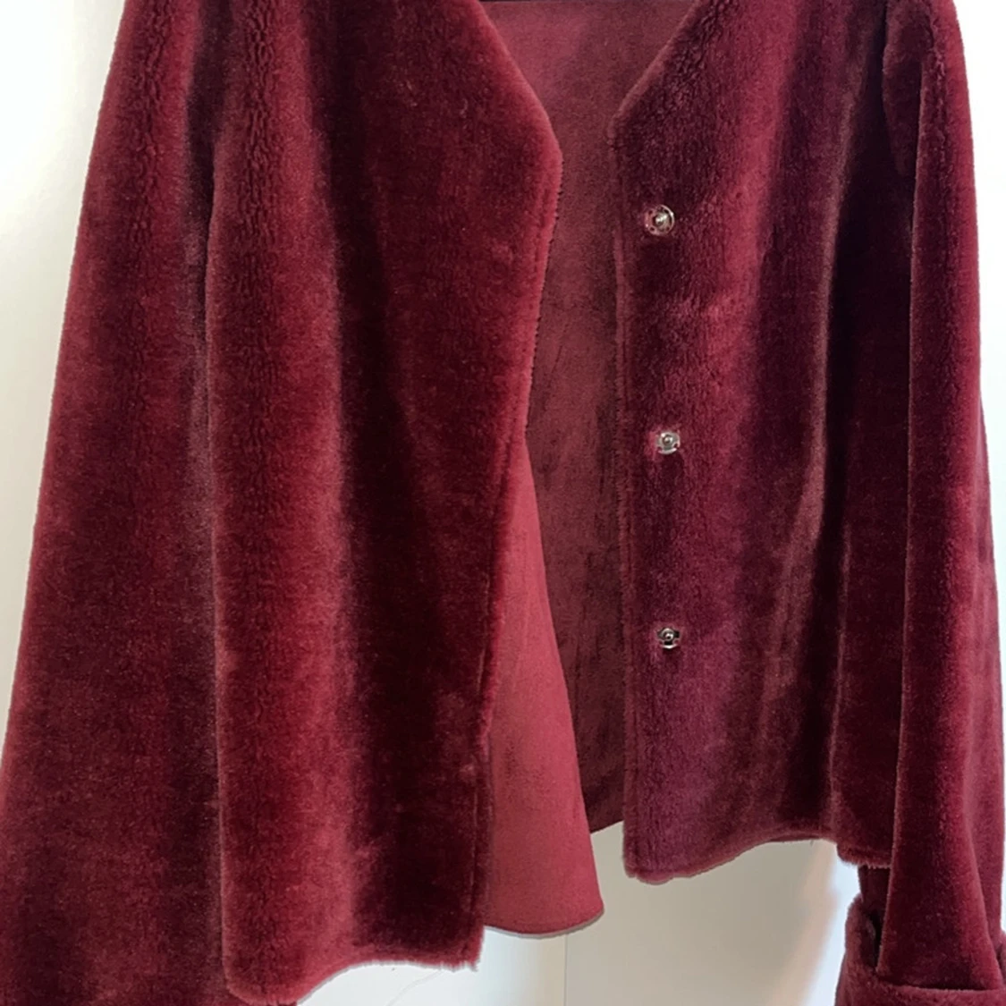 Vinröd teddyjacka - 90