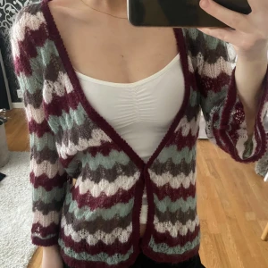 Mönstrad kofta  - Kofta i ett coolt mönster🩵Trekvartsärmar!