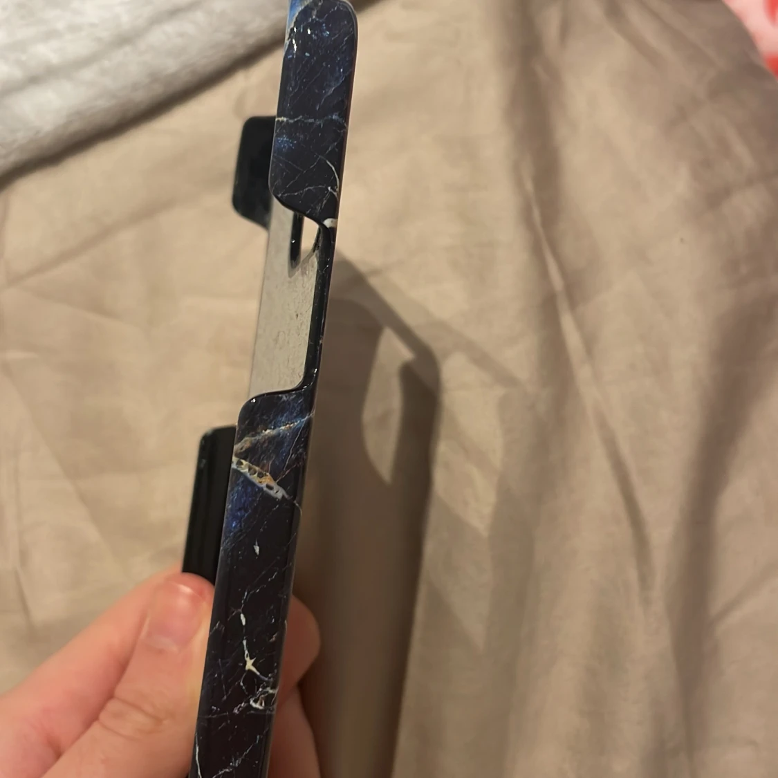 Svart mobilskal från Ideal of Sweden - 90