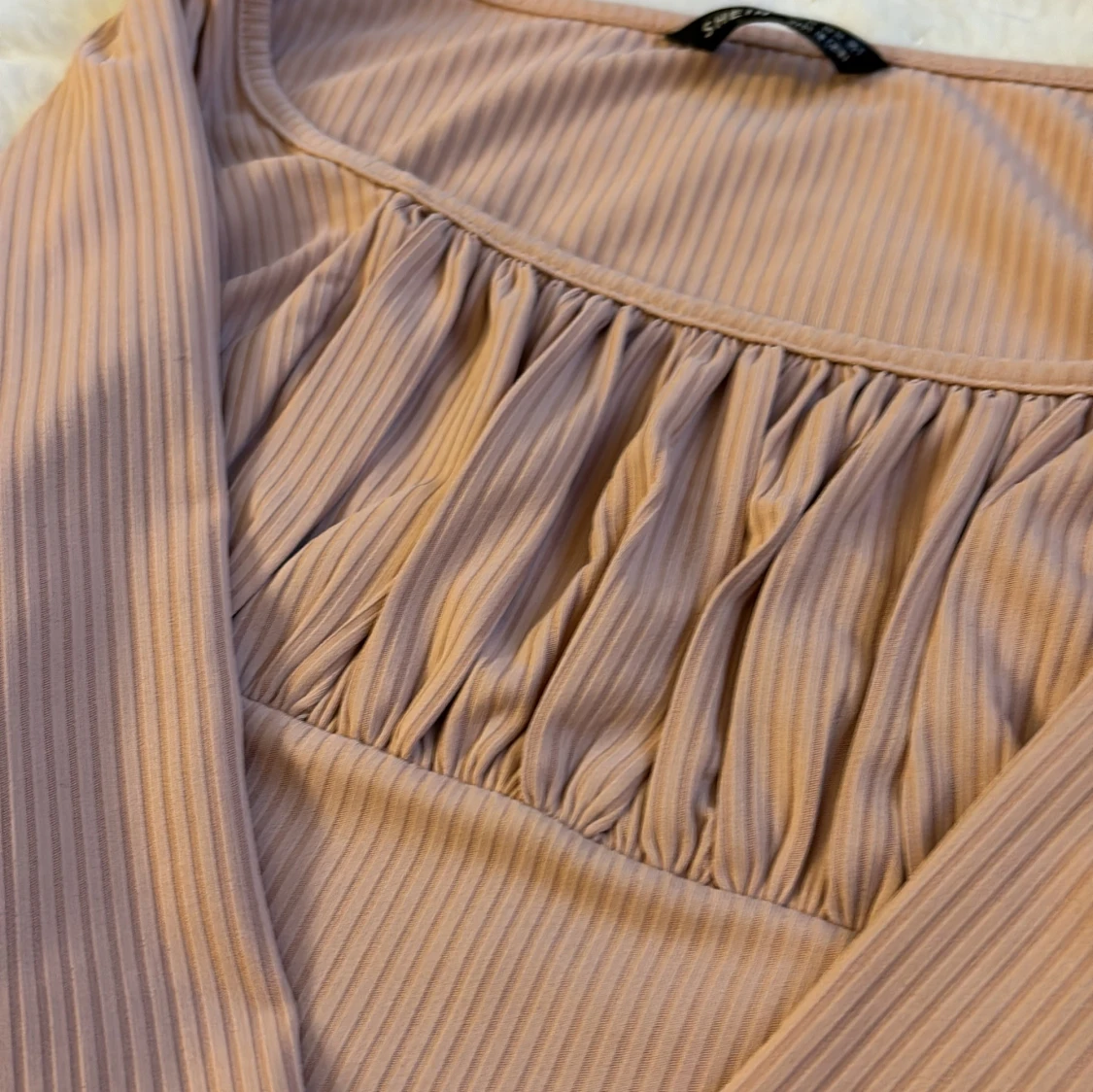 Rosa ribbad topp från Shein - 90