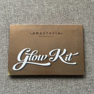 Glow pallet - Highligter pallet från Anastasia, knappt använd 