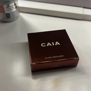 Glow Bronzer från CAIA - Helt ny Glow Bronzer från caia i färgen La digue. 