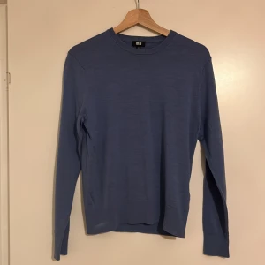 Uniqlo Kasmir  - Uniqlo Kasmir nytt skick| skriv om funderingar!