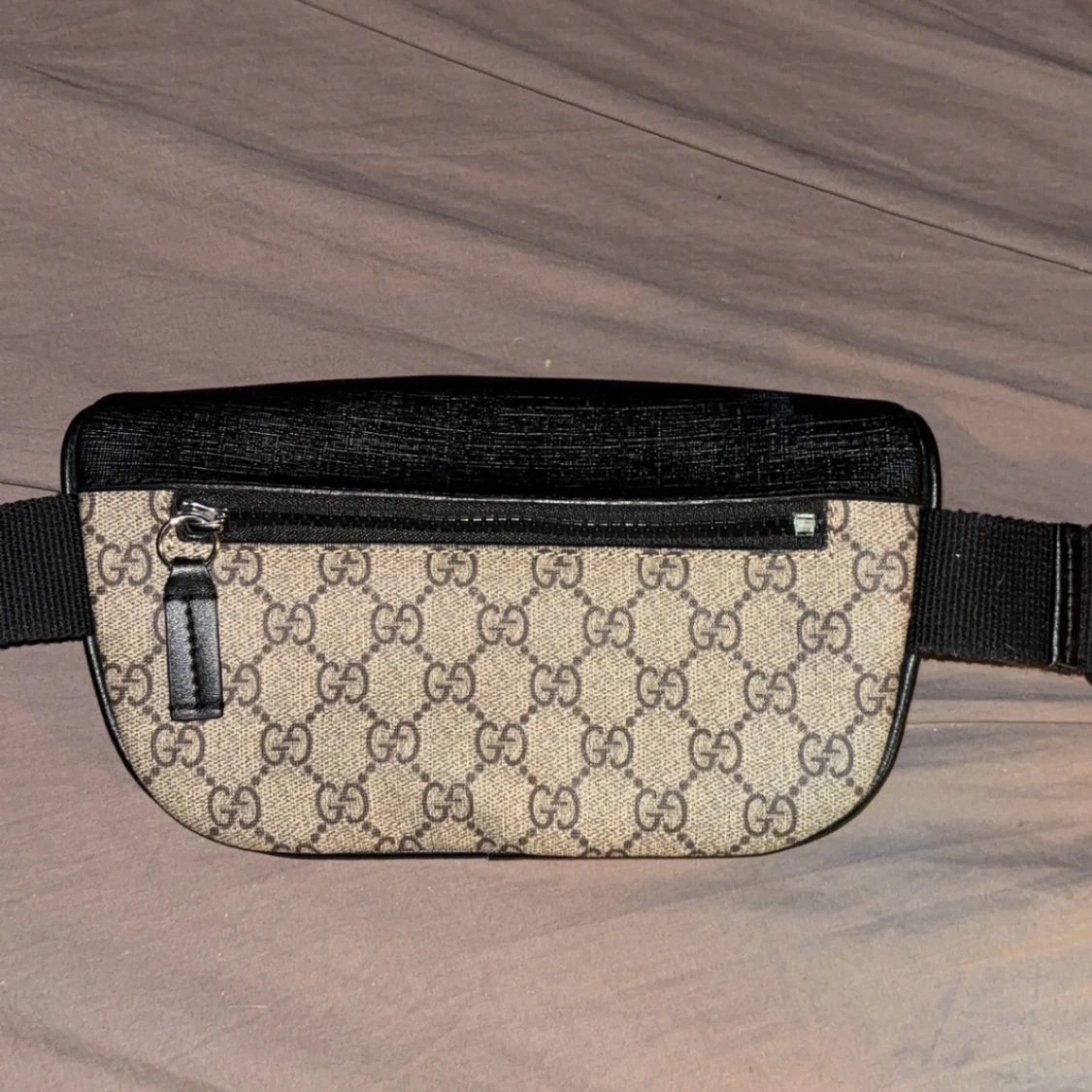 Mönstrad magväska från Gucci - 90