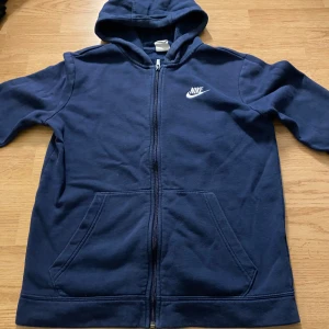 Zip hoodie från nike - Priset kan diskuteras 💕