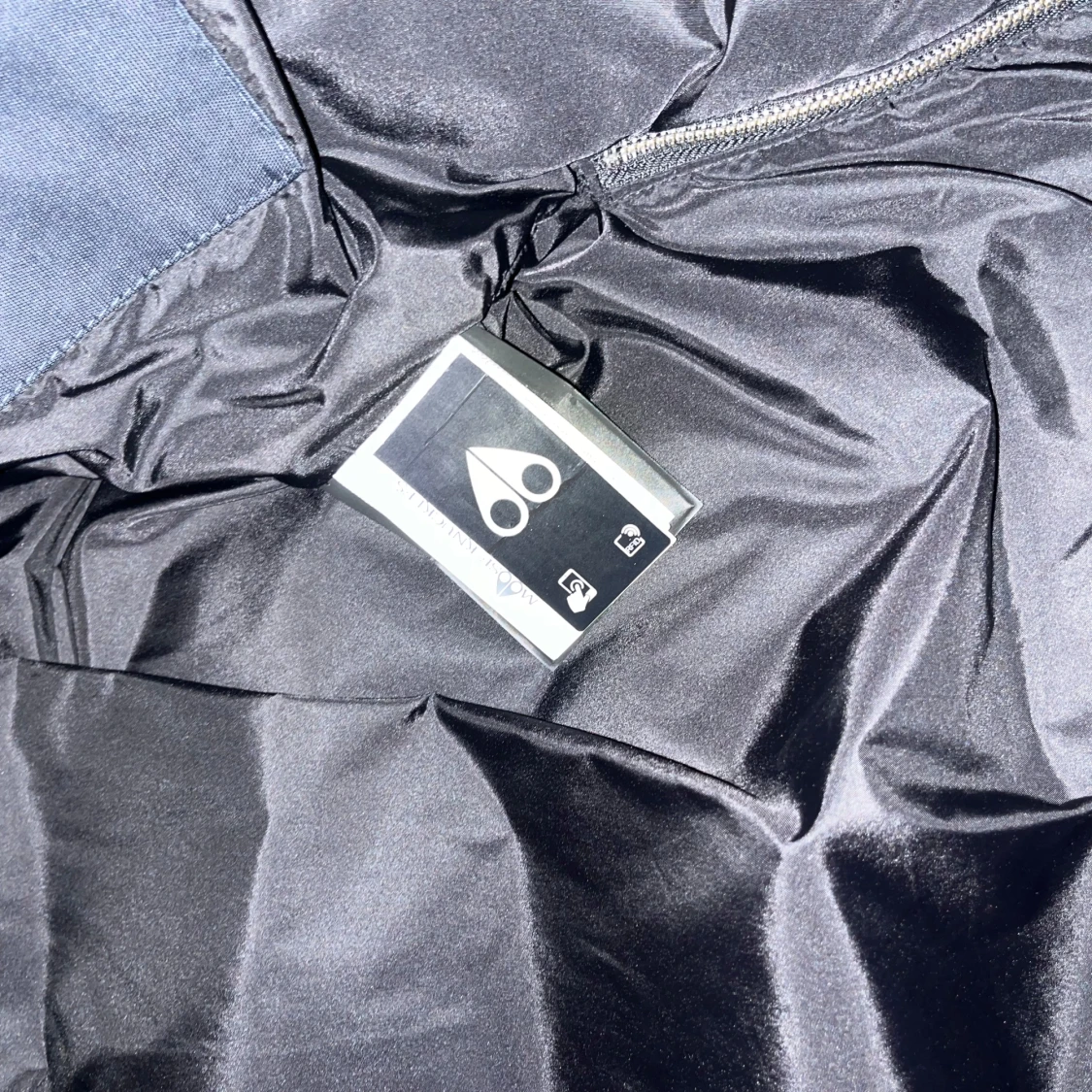 Mörkblå dunjacka Moose Knuckles - 92