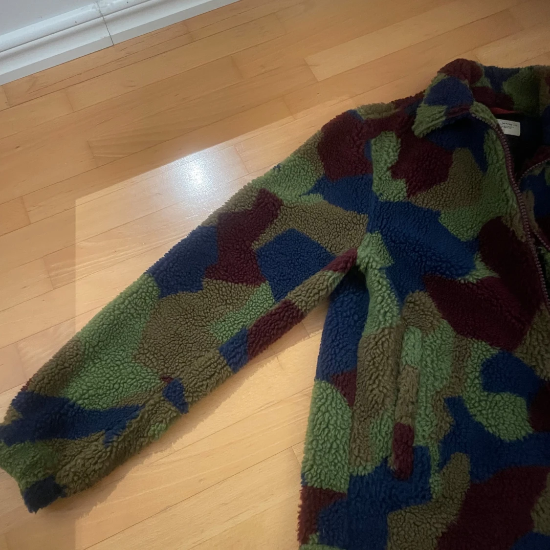 Camouflage teddyjacka från Nudie Jeans - 90