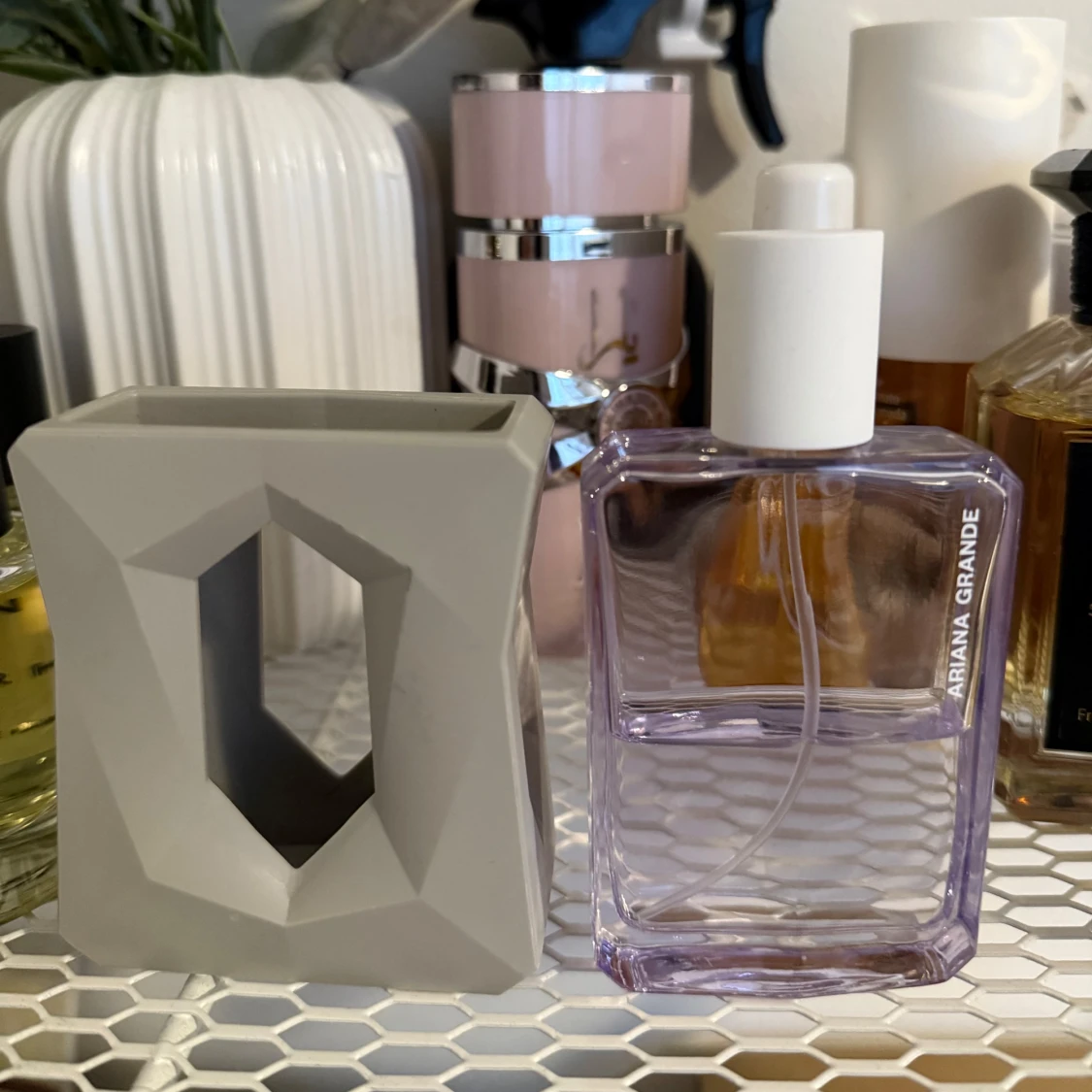 Ariana Grande God is a woman parfym - 90