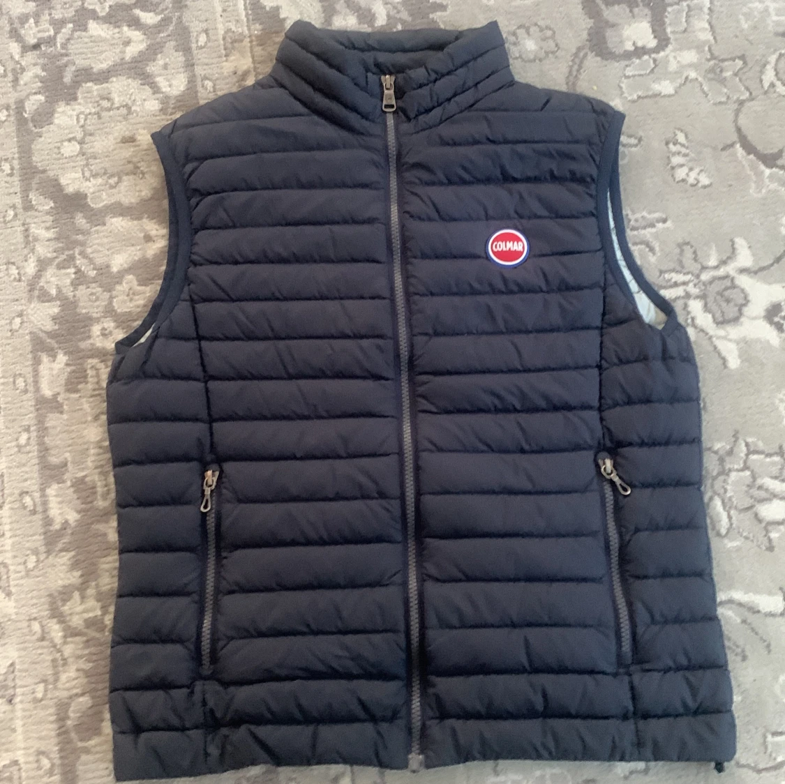 Mörkblå dunväst från Colmar