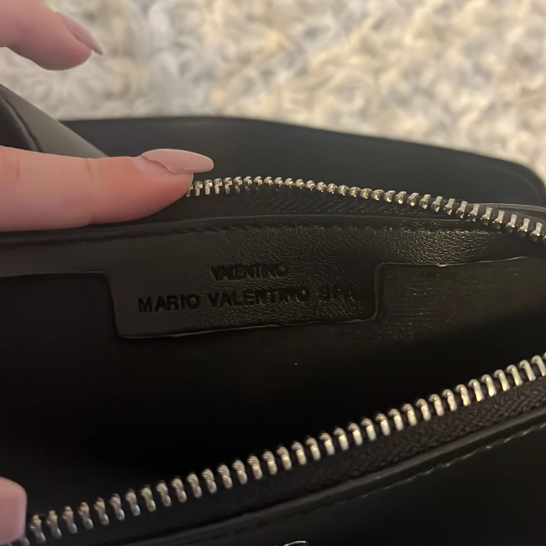 Svart axelväska från Valentino - 2