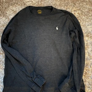 Ralph Lauren sweatshirt - |Storlek L|skick 8,7/10| pm för mer info📦| 