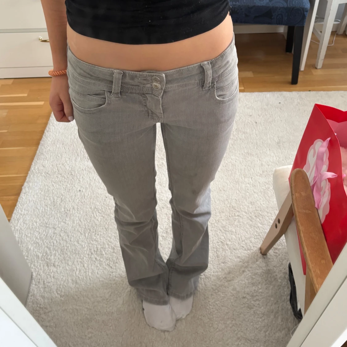 Ljusgråa jeans! - 1