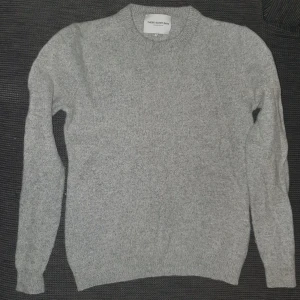 Ull tröja  - En snygg helt ny tröja i ull.