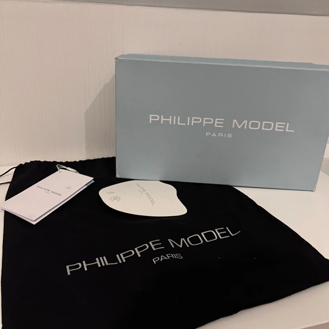 Philippe model  - 4