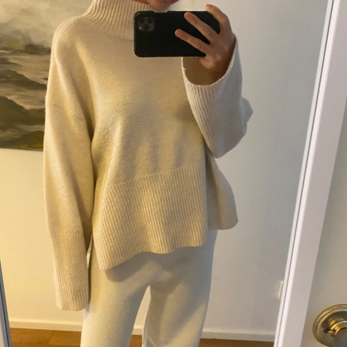 Beige stickad polotröja - 1