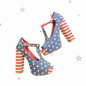 ascoola skor - säljer dessa ascoola skor! köpta secondhand men har aldrig använt, sitter jättebra på mig som har strl. 39. bandet runt fotleden går att justera. klacken är 13 cm! är lite skadade där man knäpper dom. kostar inget att pruta vill gärna bli av med dom!