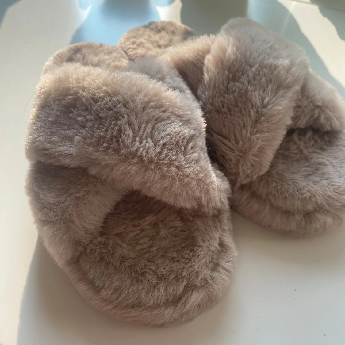 Fluffiga tofflor - 91