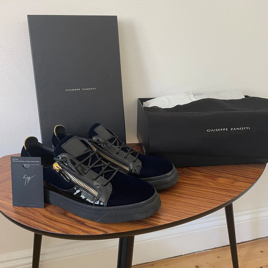 Giuseppe Zanotti Mörkblå - 90