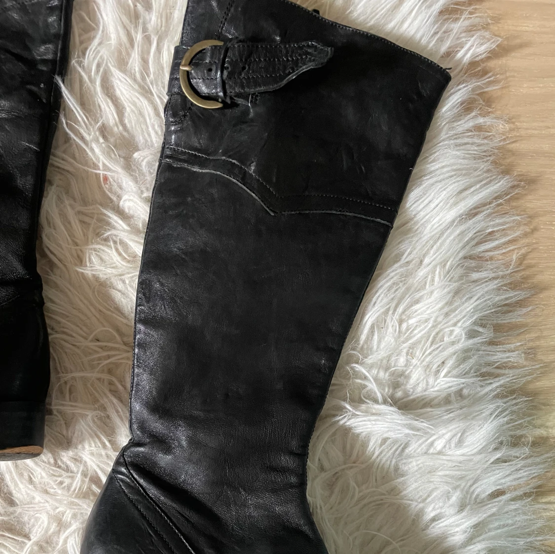 Svarta stövlar - 90