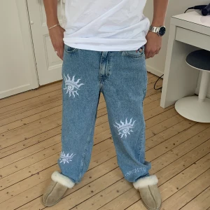 Cava Company byxor  - Nyskick, inte använda många gånger, storlek S, Jeans av bra kvalitet, nypris 800:- kr