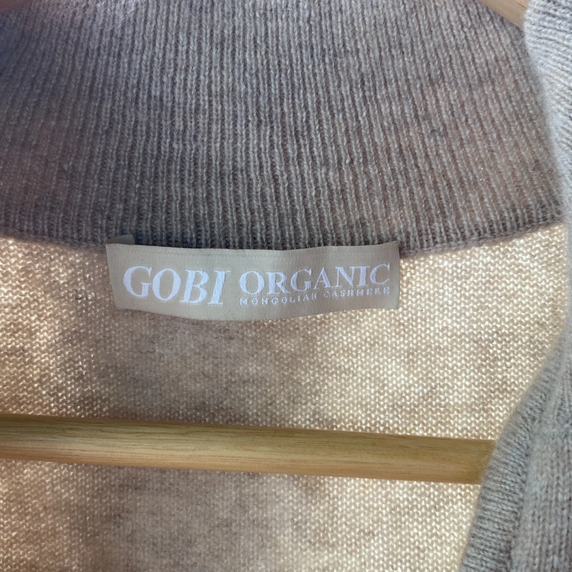 Beige kashmirtröja från Gobi Organic - 90