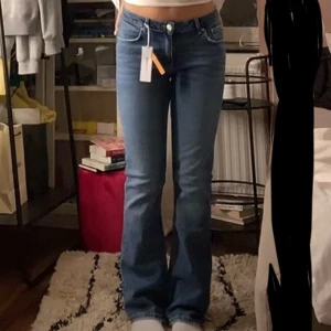 Lågmidjade jeans  - Låga jeans från Gina Young i nyskick💗för fler frågor kom dm