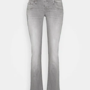 LTB JEANS  - Storlek W24, L30. Passar mig som är 157 upp till 160. Inte alls mycket använda då de är lite stora där bak. Slutsålda överallt. 