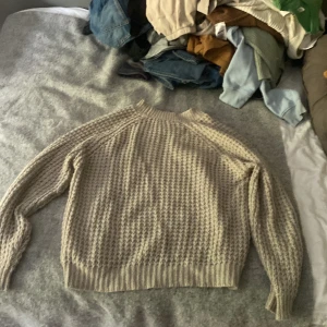 Tröja dam - Bra skick, använd ca 2 månader, storlek M från lager 157