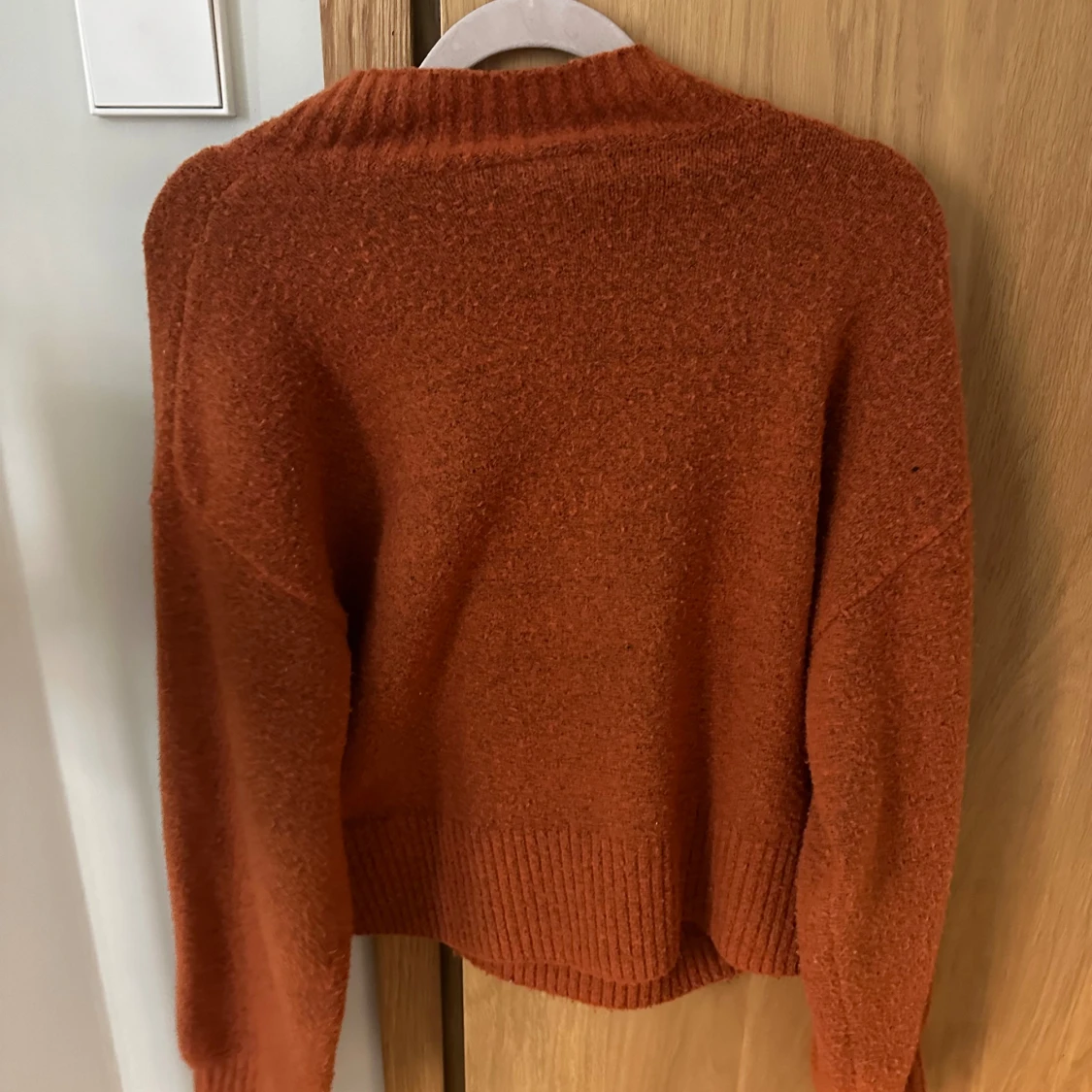 Orange stickad tröja - 2