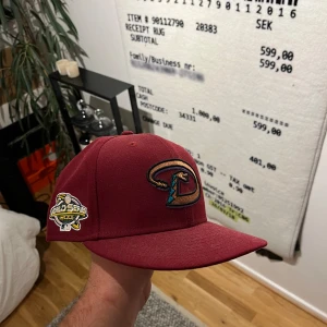 Fitted hats - Perfekt skick! Knappt använda storlek 60.6cm