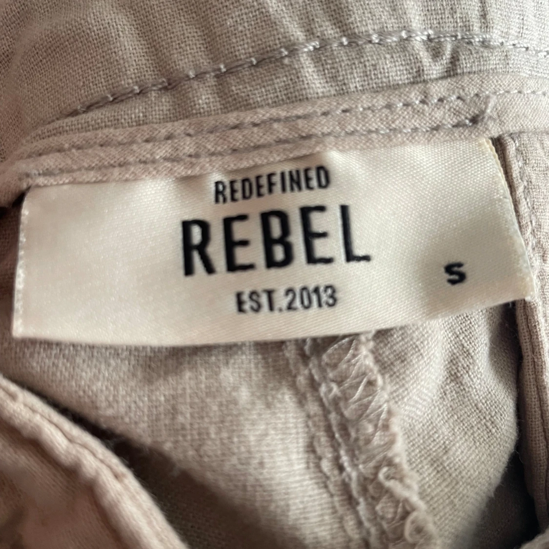 Beige byxor från Redefined Rebel - 91