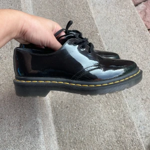 Dr. Martens strl 37 - Fina Dr. Martens i bra skick. 