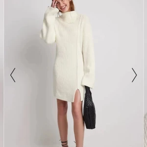 Stickad klänning  - Vit stickad klänning från Ida Carlsson x Nakd kollektion. 