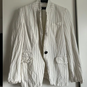 Kavaj ifrån zara  - Fint skick 