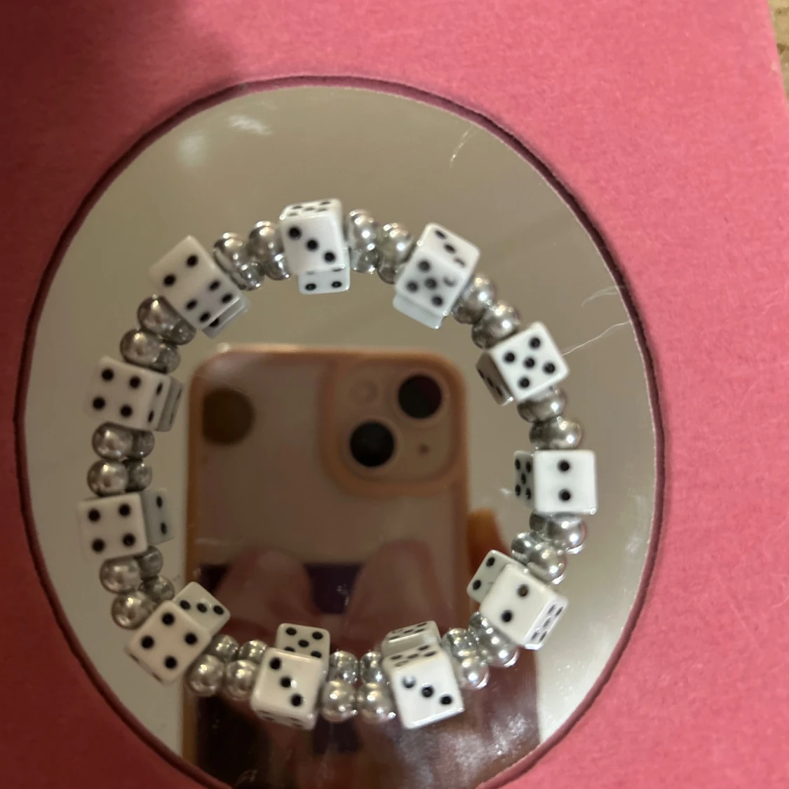 Ett tärnings armband🎲🩷 - 90