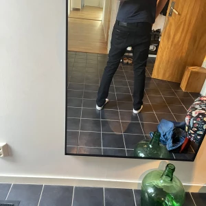 Nudie jeans - Riktigt schyssta nudie jeans, nästan orörda och sitter perfekt! Toppkvalite, modellen på bilden är 176, 61kg. Hör av er🔥🙌