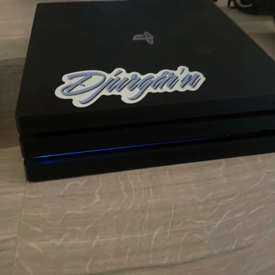 Playstation 4 pro med tillbehör. - 91