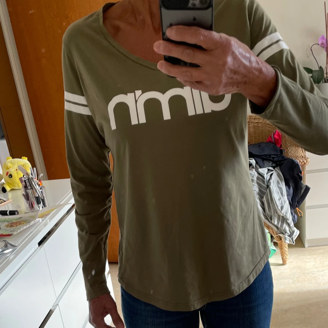 Olivgrön långärmad tröja från Aim'n - 3